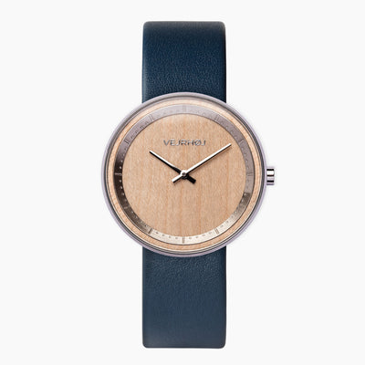 천연 단풍나무 원목으로 링과 다이얼이 디자인된 더 메이플 시계, 미드나잇 블루 가죽 스트랩 
