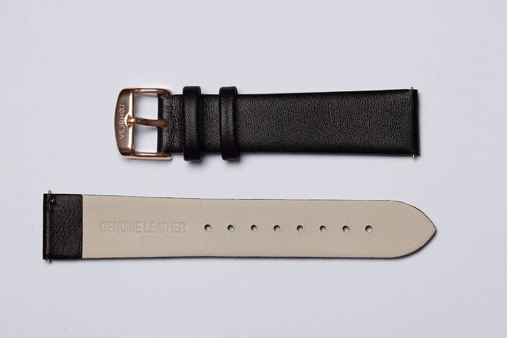 로즈골드 컬러 버클과 검은색 가죽 40MM 스트랩